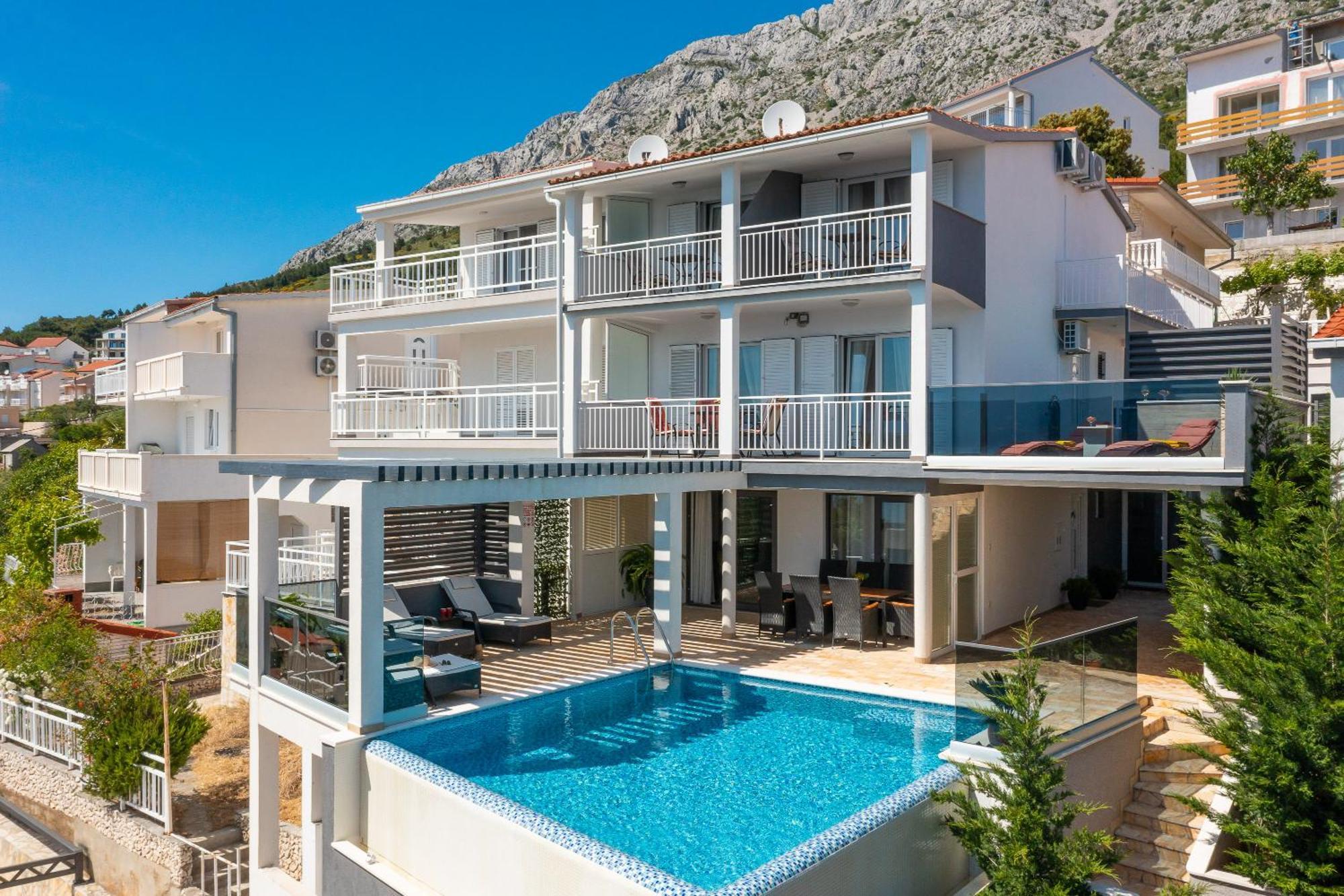 Luxury Seafront Villa With Heated Pool, Jacuzzi, Sea View, 150 M From Beach Stanici Eksteriør bilde