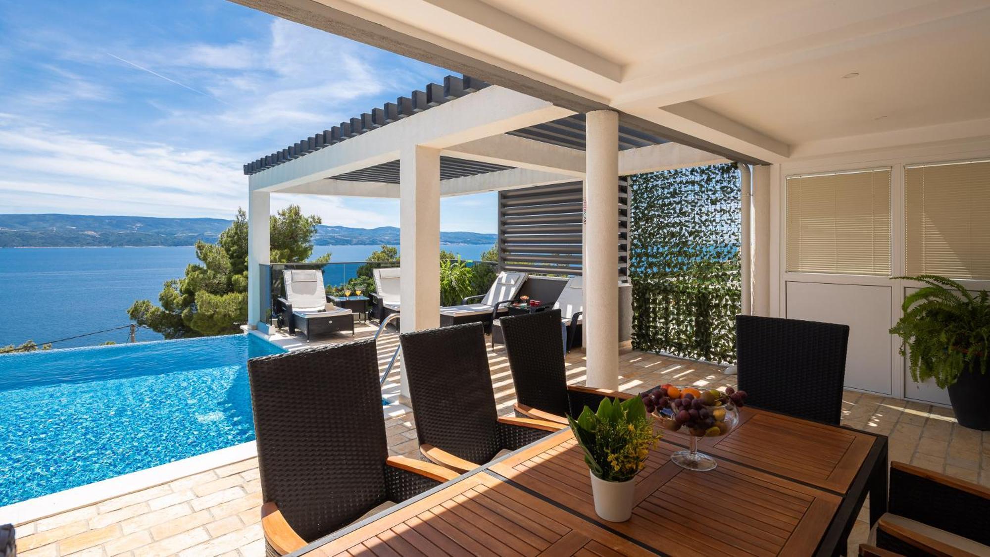 Luxury Seafront Villa With Heated Pool, Jacuzzi, Sea View, 150 M From Beach Stanici Eksteriør bilde