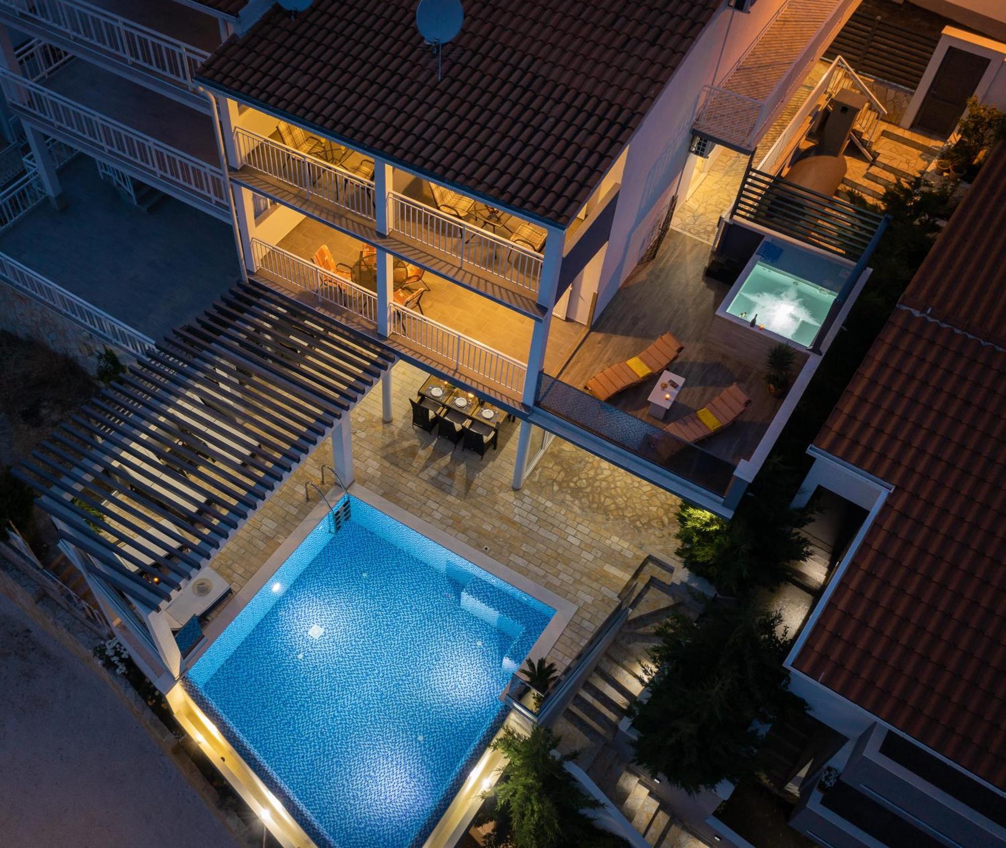 Luxury Seafront Villa With Heated Pool, Jacuzzi, Sea View, 150 M From Beach Stanici Eksteriør bilde