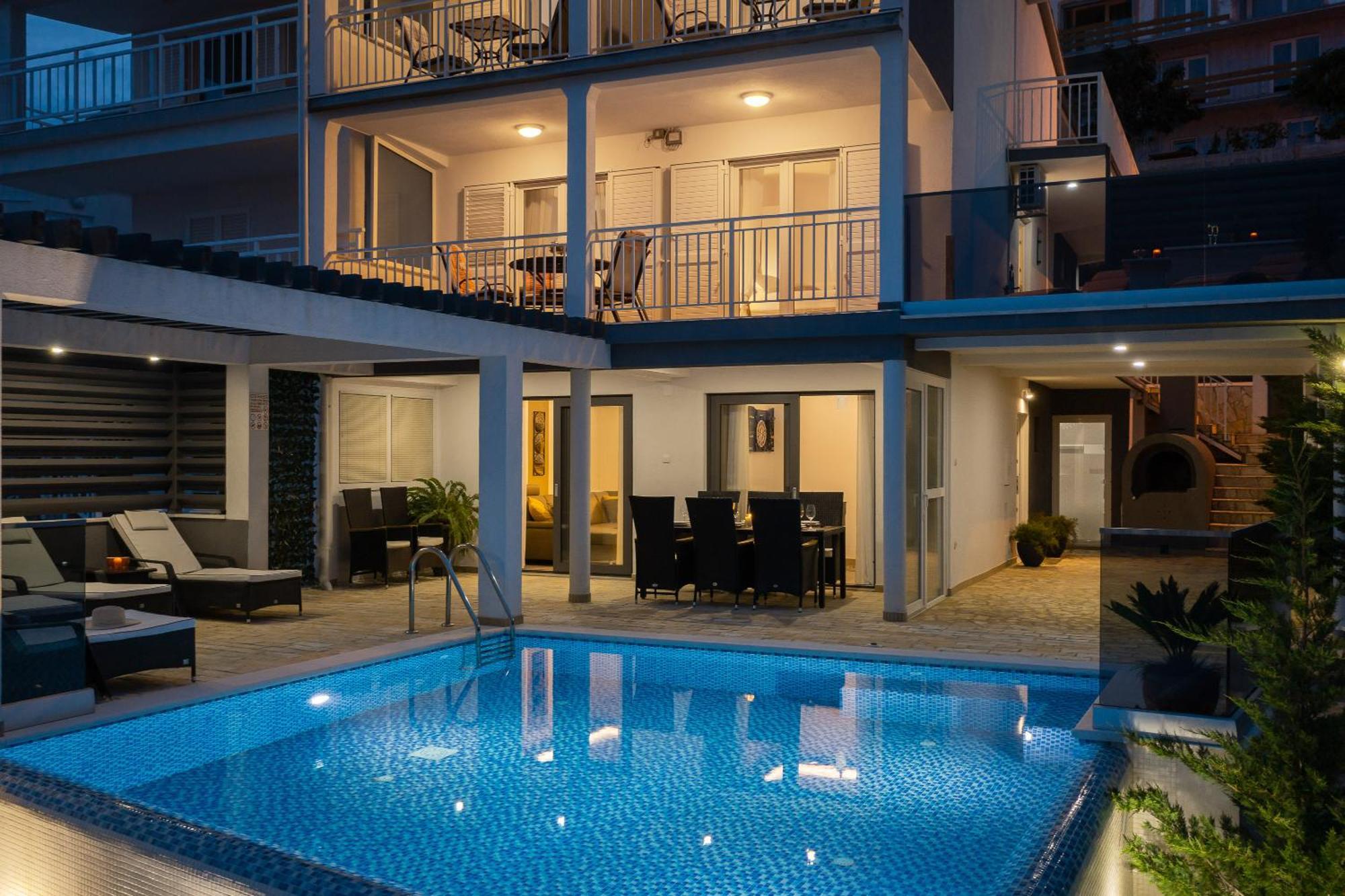 Luxury Seafront Villa With Heated Pool, Jacuzzi, Sea View, 150 M From Beach Stanici Eksteriør bilde
